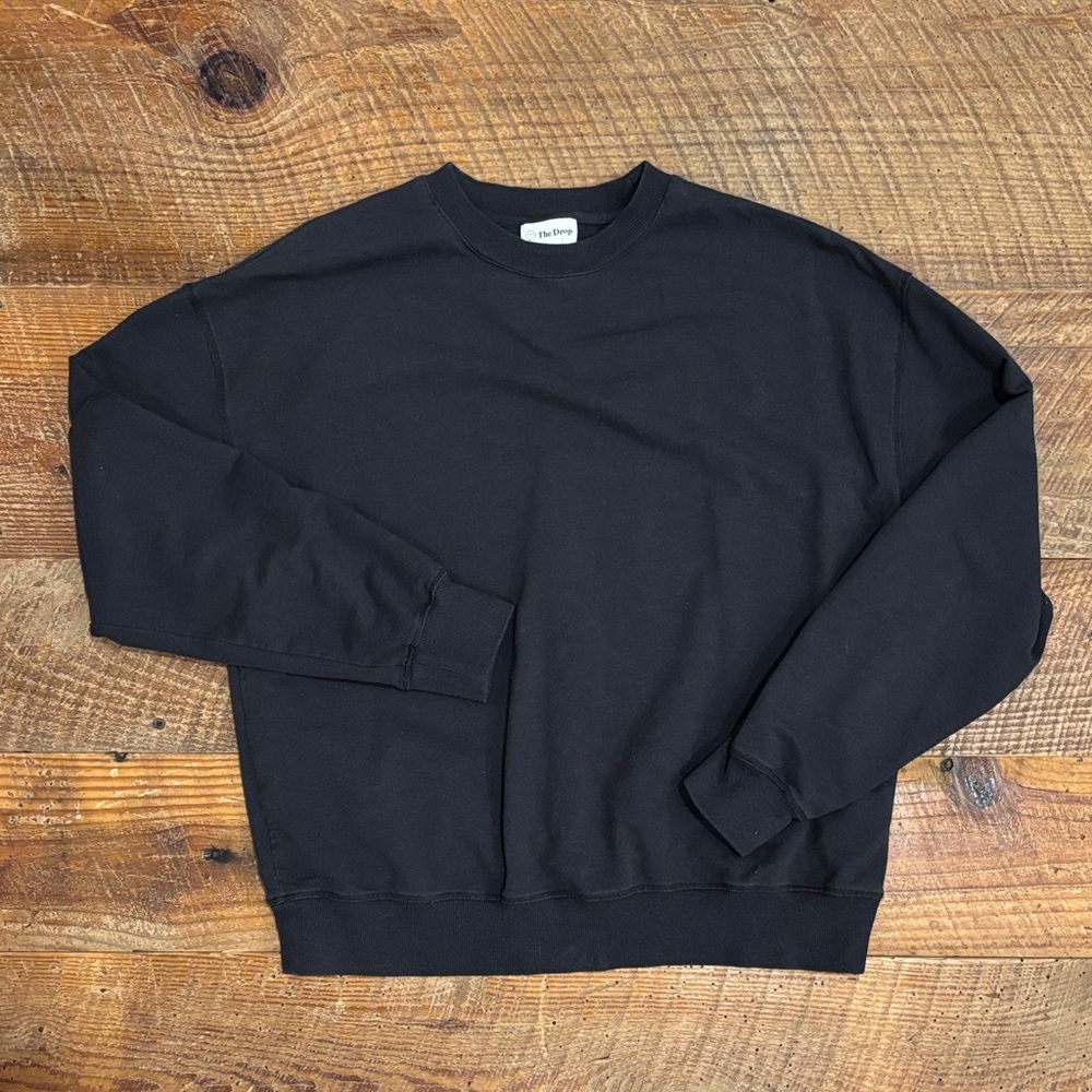 Amazon THE DROP Black long sleeve crew neck shirt